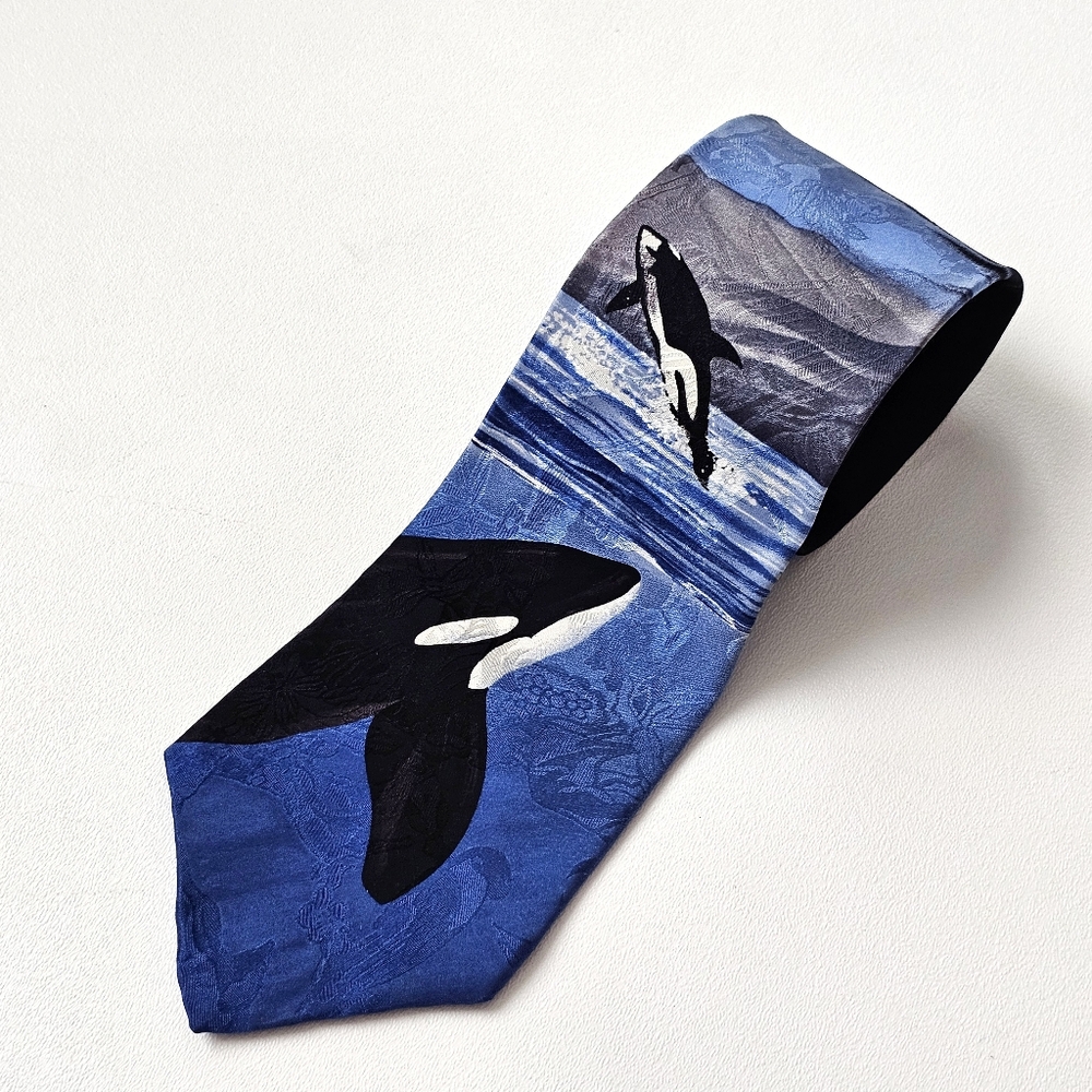 Endangered Species Orca Killer Whale 100% Silk Tie Ocean Novelty Vintage Tie